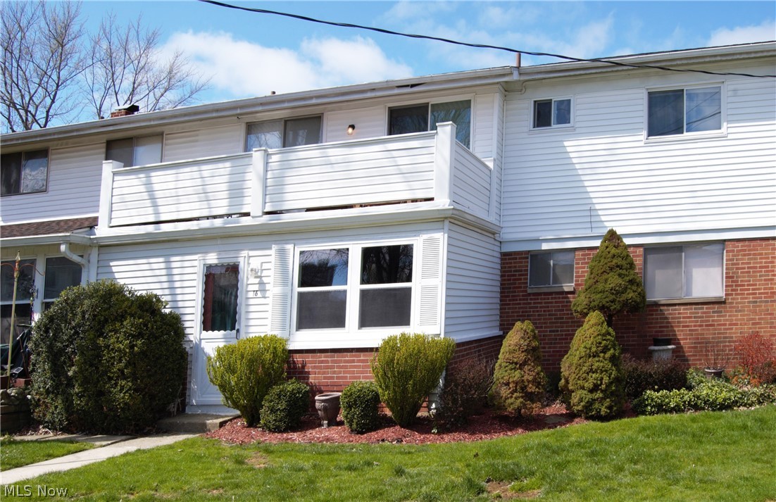 Country Club Condo - Residential