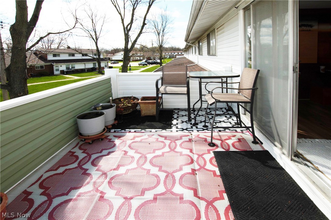 Country Club Condo - Residential