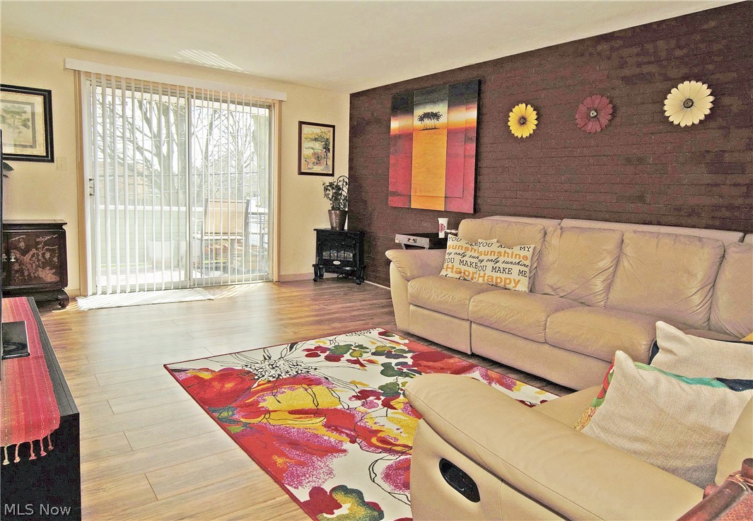 Country Club Condo - Residential