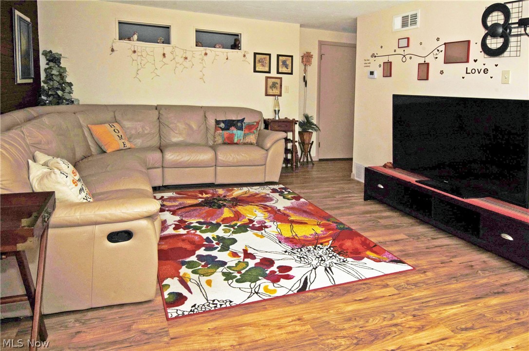 Country Club Condo - Residential