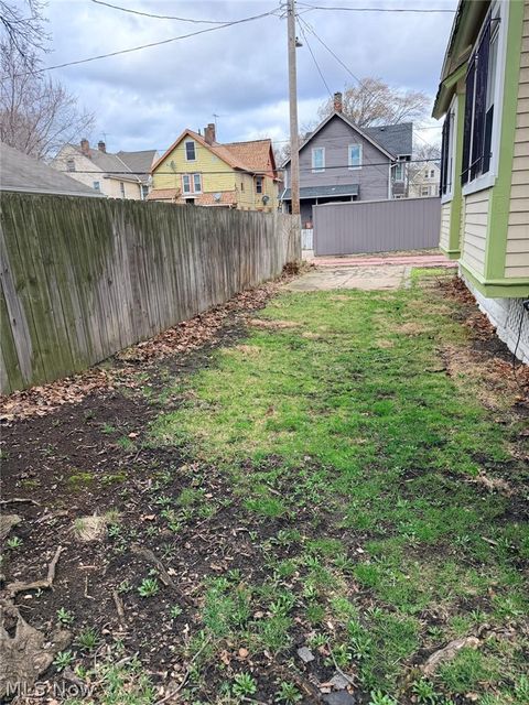 Tiny photo for 1830 Corning Avenue, Cleveland, OH 44109 (MLS # 5191361)
