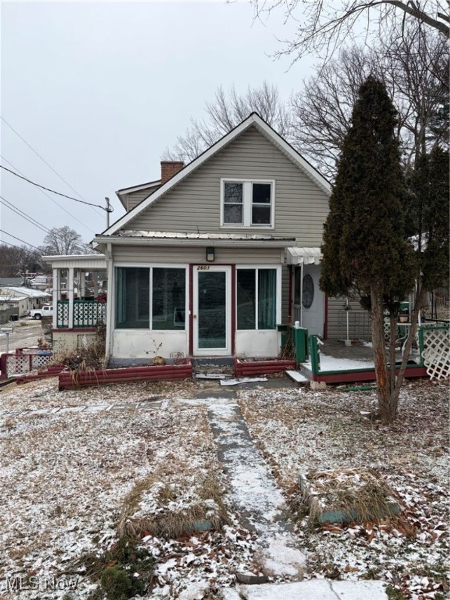 Great opportunity for investors or buyers looking for a project. This 3-bedroom, 1-bath home offers 1,042 sq ft of living space and is priced to sell. Property is being sold AS-IS, WHERE-IS, with seller making no warranties.

Perfect candidate for a renovation, rental, or flip. Bring your vision and unlock the potential.

Cash or conventional buyers preferred. Inspections welcome for buyer’s information only.