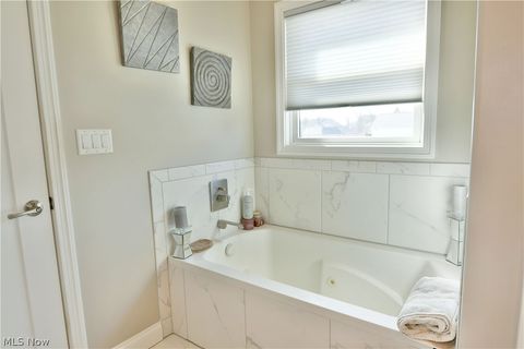 Tiny photo for 4885 Treeline Trail, New Middletown, OH 44442 (MLS # 5188528)