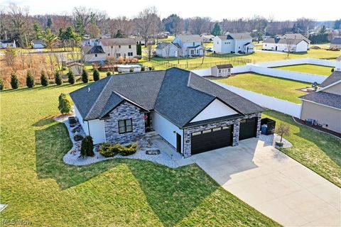 Tiny photo for 4885 Treeline Trail, New Middletown, OH 44442 (MLS # 5188528)