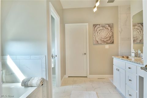 Tiny photo for 4885 Treeline Trail, New Middletown, OH 44442 (MLS # 5188528)