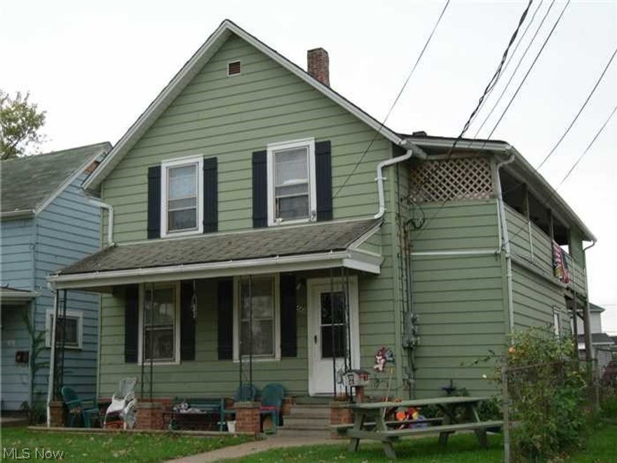 County records indicate Market Total Value $76,390.  Priced to move...Owner is Realtor-Have other interests to pursue.  Home had $7,000 tear-off roof installed approximately 3 years ago.  24 Hour Notice to Show..  Minutes from Lake Erie....CASH ONLY.........