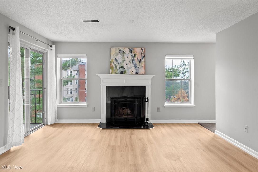 Fox Hollow/Woodhawk Condo Ph 03 - Residential