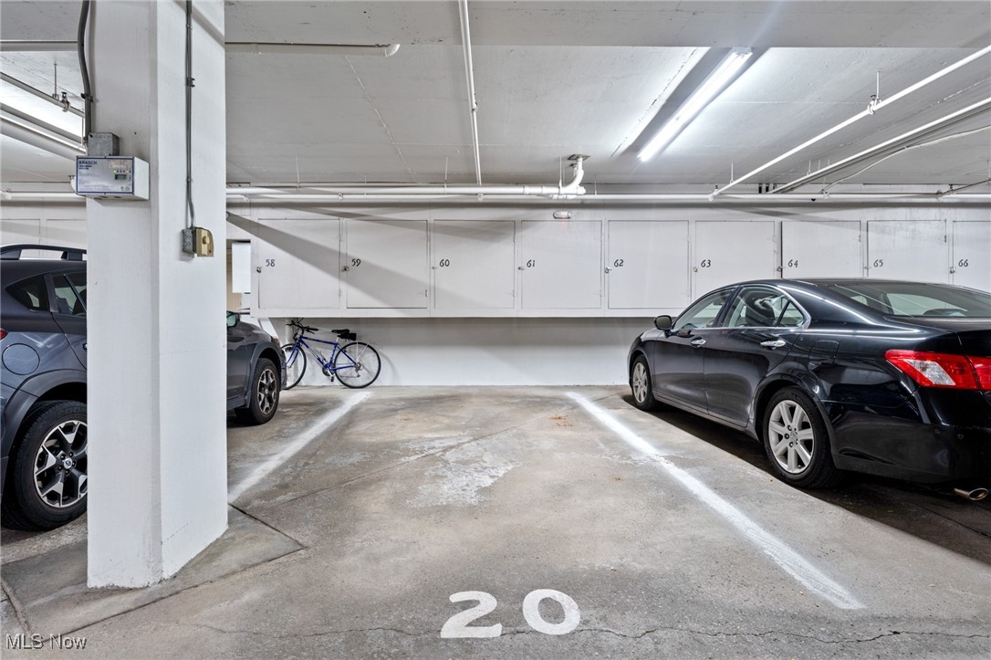 Fox Hollow/Woodhawk Condo Ph 03 - Residential