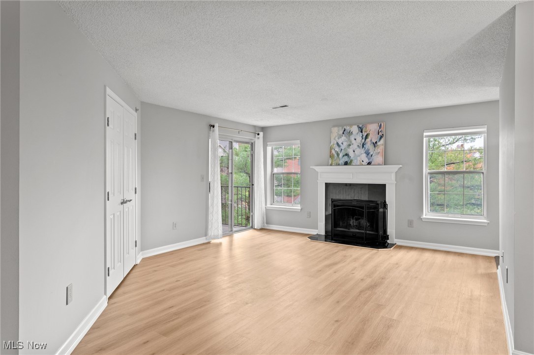 Fox Hollow/Woodhawk Condo Ph 03 - Residential