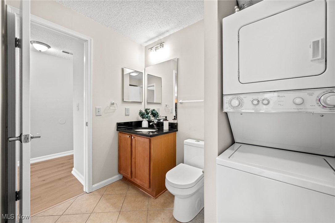 Fox Hollow/Woodhawk Condo Ph 03 - Residential