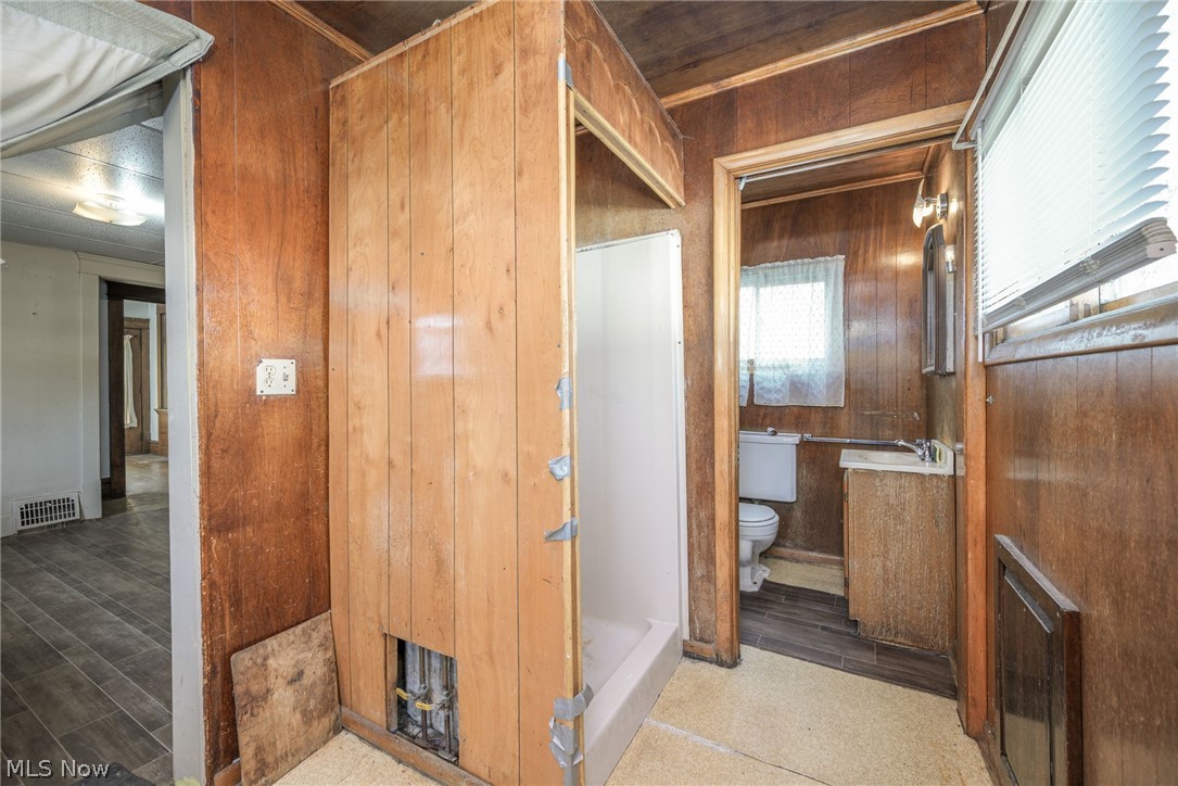 Lorenzo Hall - Residential