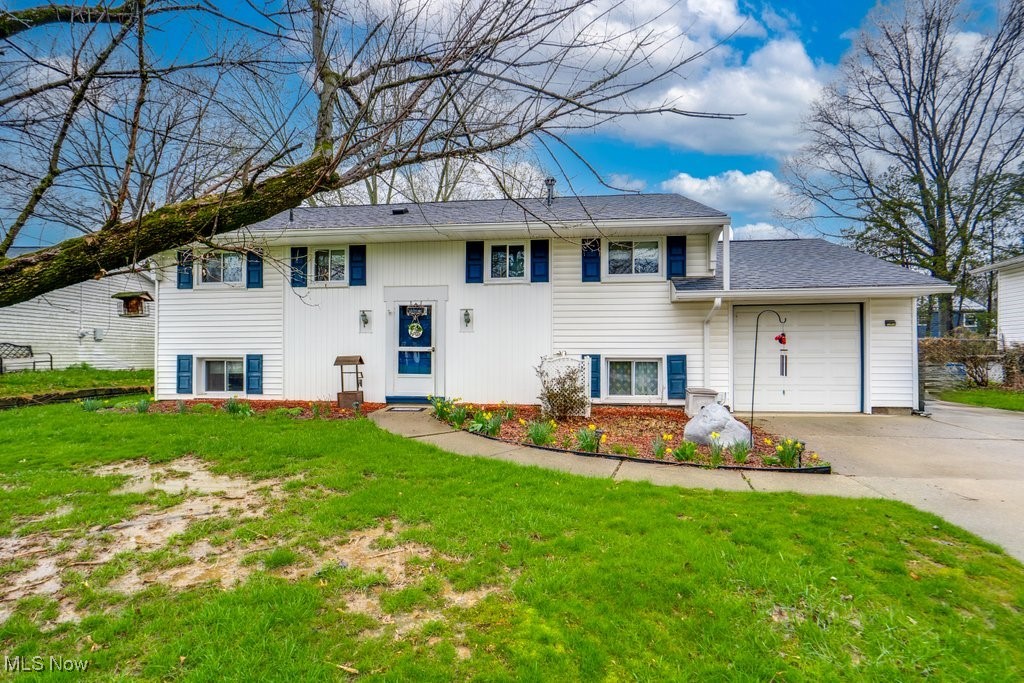 3889 Neville Drive, Kent, Ohio image 2