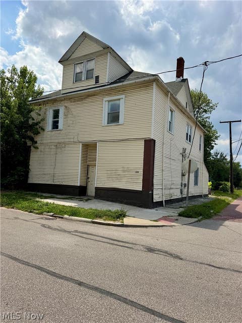 Multifamily For Rent - 3654 E 53rd Street #2<br/> Cleveland, OH 44105