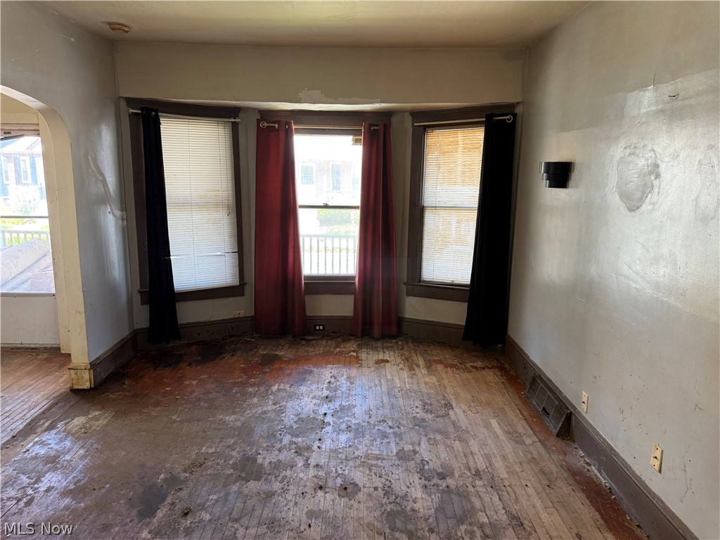 3921 Poe Avenue