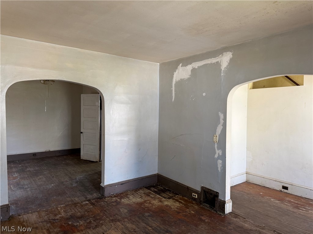 3921 Poe Avenue