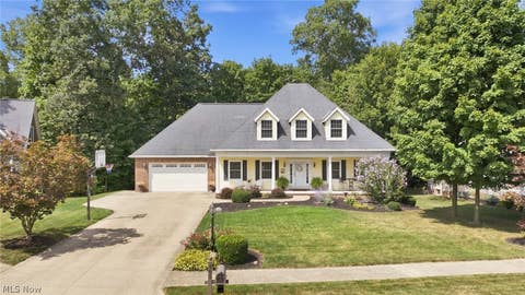 Homes For Sale - 861 Williamsburg Court<br/> Ashland, OH 44805