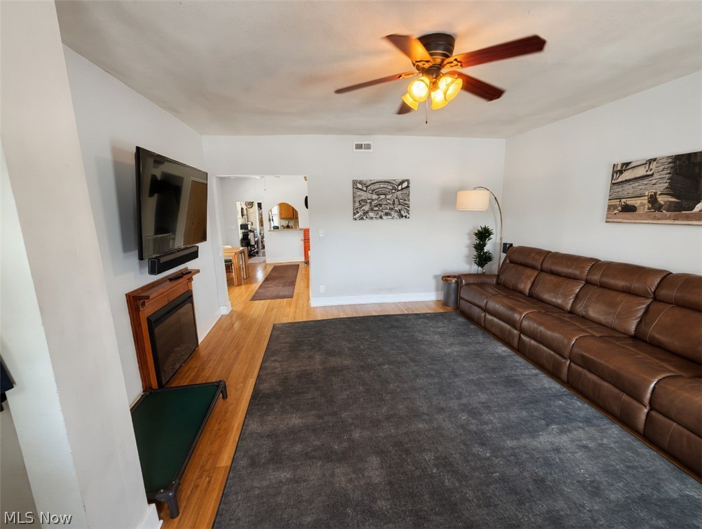 2318 W 19th Street
