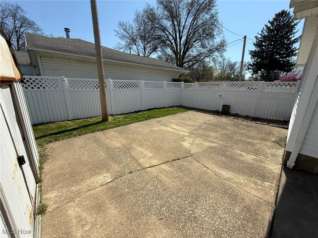 1519 N Wooster Avenue, Dover, Ohio image 42