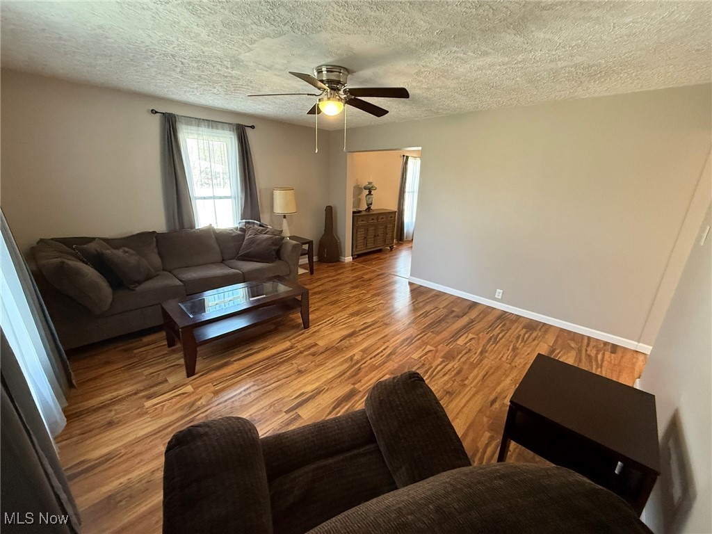 1519 N Wooster Avenue, Dover, Ohio image 2