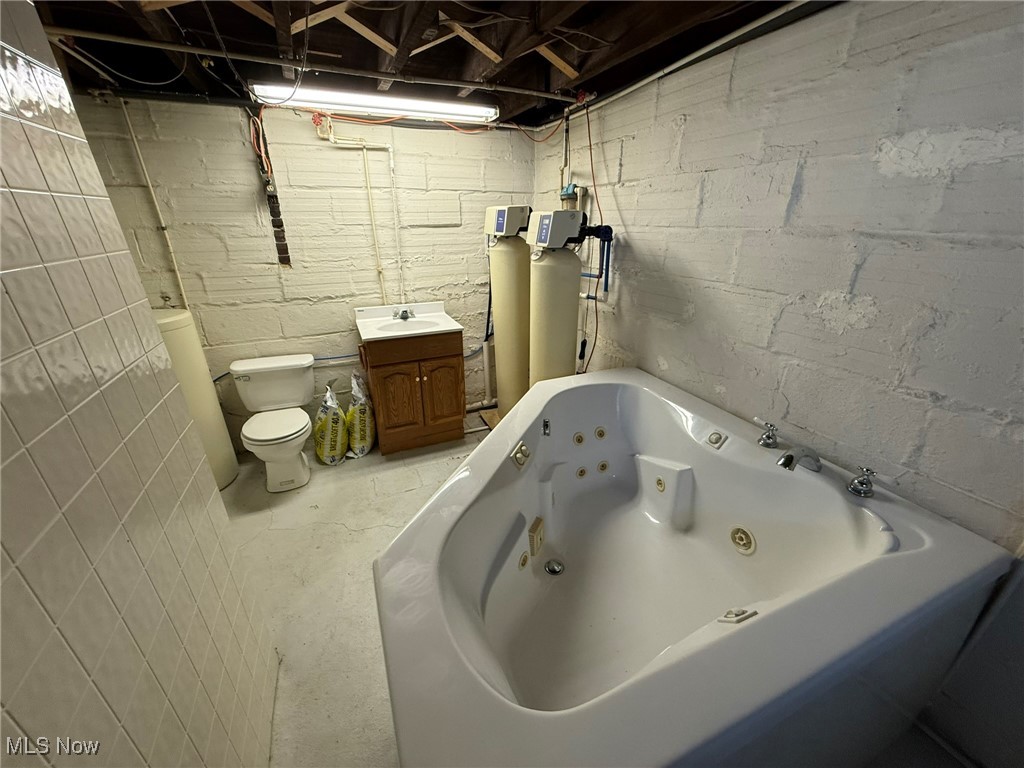 1519 N Wooster Avenue, Dover, Ohio image 30