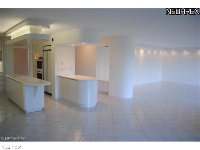 2 Bratenahl Place - Residential