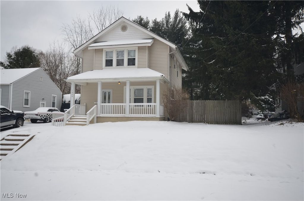 Photo of 1826 Hillside Terrace, Akron, OH 44305 (MLS # 5178857)