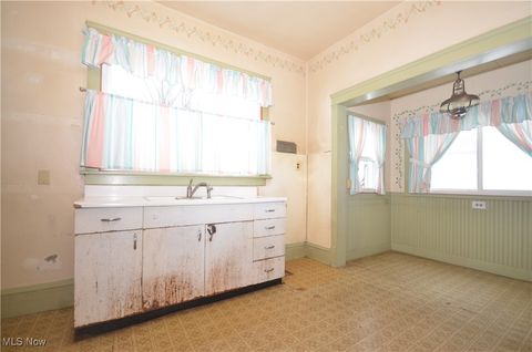 Tiny photo for 1826 Hillside Terrace, Akron, OH 44305 (MLS # 5178857)