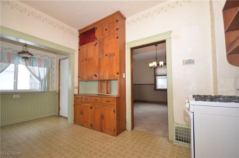 Tiny photo for 1826 Hillside Terrace, Akron, OH 44305 (MLS # 5178857)