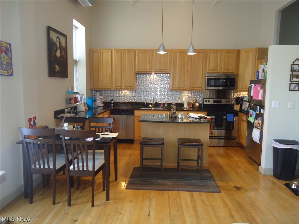 Fries & Schuele Condo - Residential