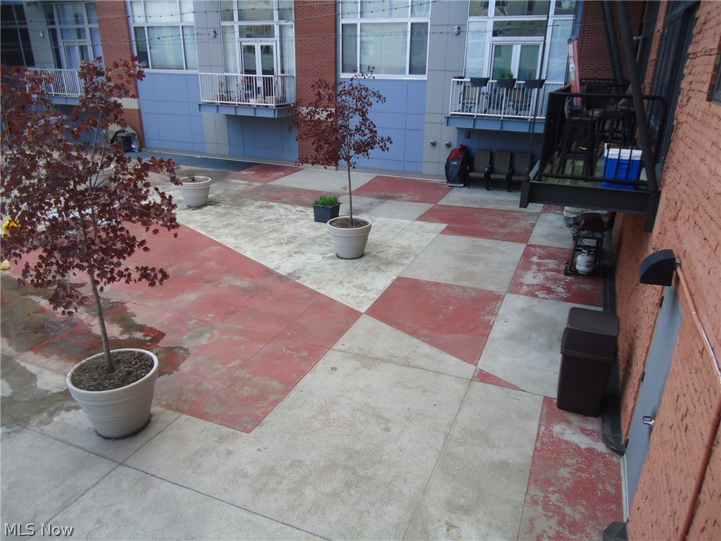 Fries & Schuele Condo - Residential