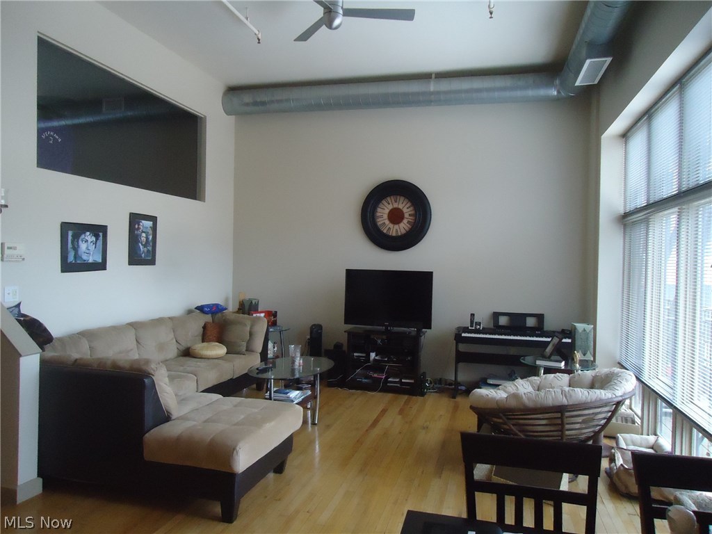 Fries & Schuele Condo - Residential