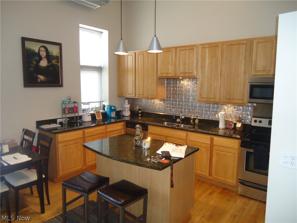 Fries & Schuele Condo - Residential