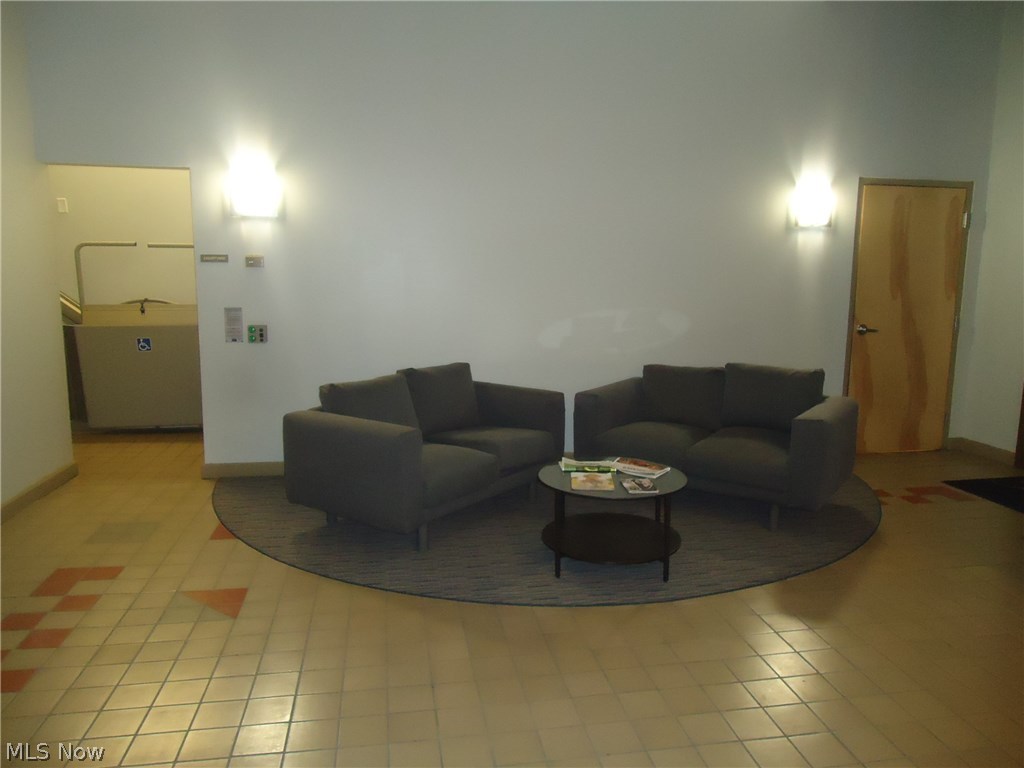 Fries & Schuele Condo - Residential