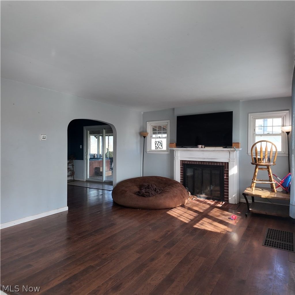 Photo of 101 Pine Knoll Terrace, St Clairsville, OH 43950 (MLS # 5195258)