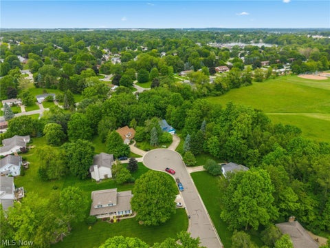 Tiny photo for 5882 Indian Creek Circle NW, Canton, OH 44718 (MLS # 5216913)