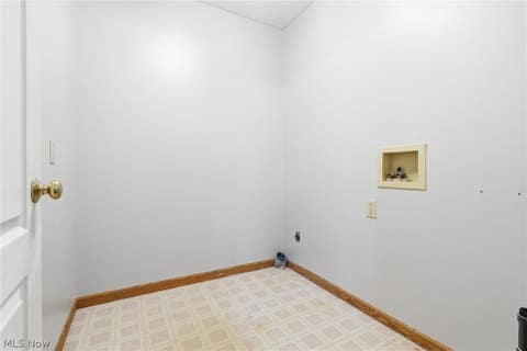 Tiny photo for 5882 Indian Creek Circle NW, Canton, OH 44718 (MLS # 5216913)