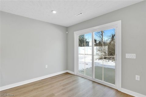 Tiny photo for 113 W Spring Drive, Elyria, OH 44035 (MLS # 5190678)