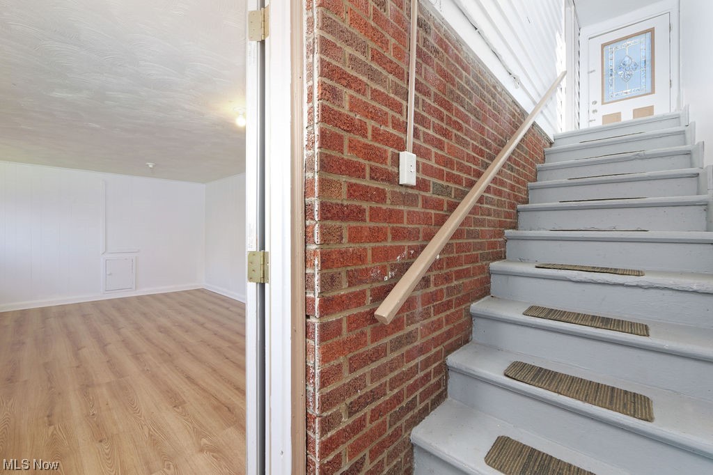 Barberton Realty Cos West Sid - Residential