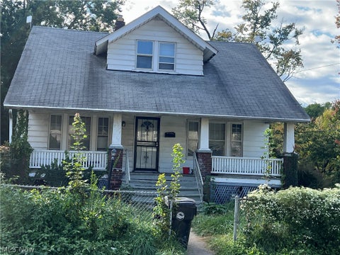 Homes For Sale - 11510 Shadeland Avenue<br/> Cleveland, OH 44108