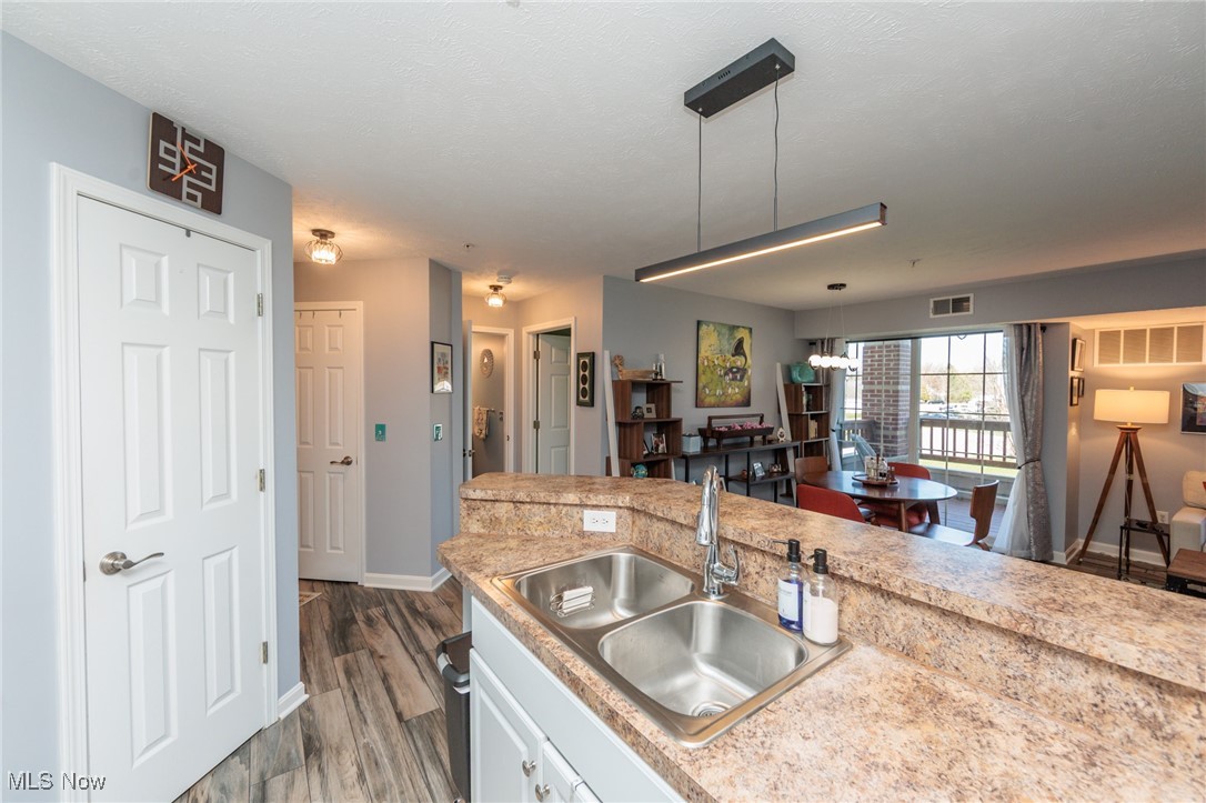 23004 Chandlers Lane #225, Olmsted Falls, Ohio image 18