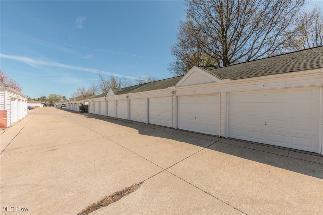 23004 Chandlers Lane #225, Olmsted Falls, Ohio image 42