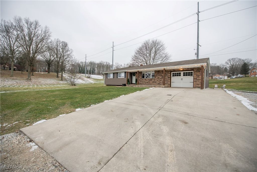 Photo of 6045 Cleveland Avenue SE, East Sparta, OH 44626 (MLS # 5177242)