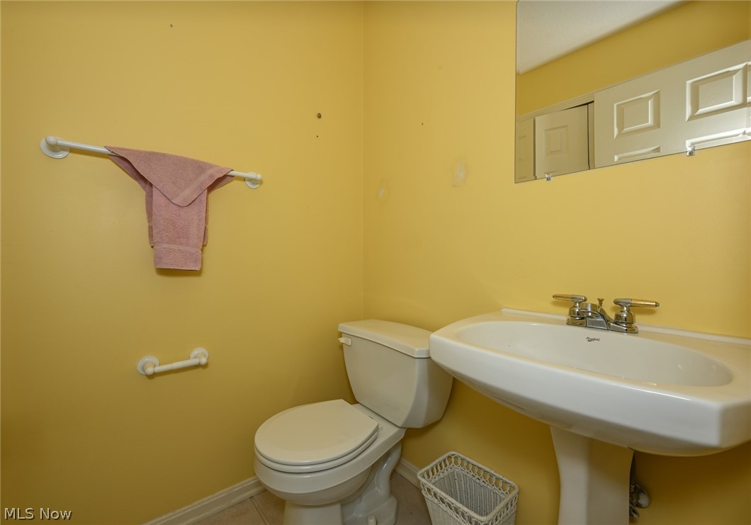 Ridgewood Falls Condo - Residential