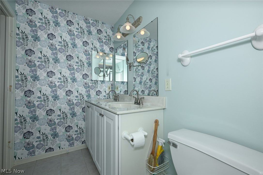 Ridgewood Falls Condo - Residential