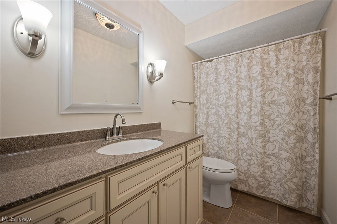 Eagles Chase Condo - Residential