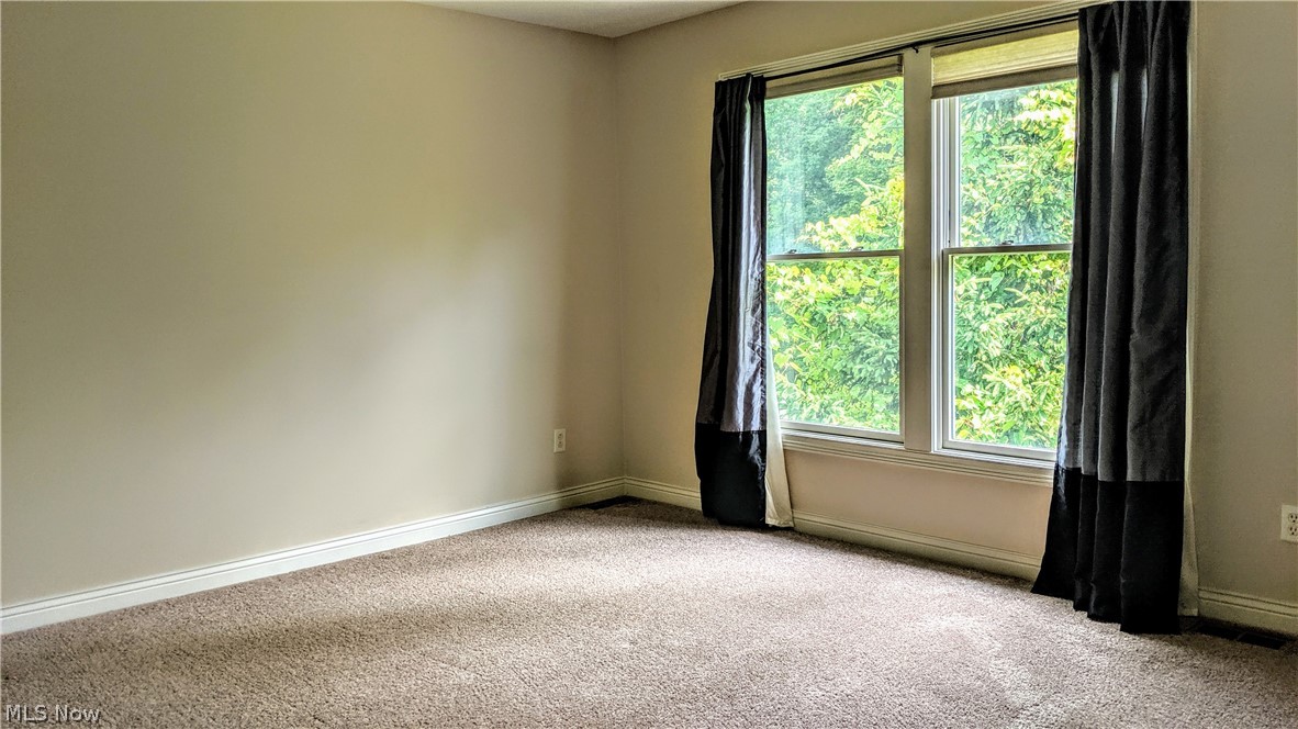 Wellesley Chase 01 04 - Residential Lease