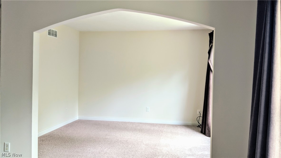 Wellesley Chase 01 04 - Residential Lease