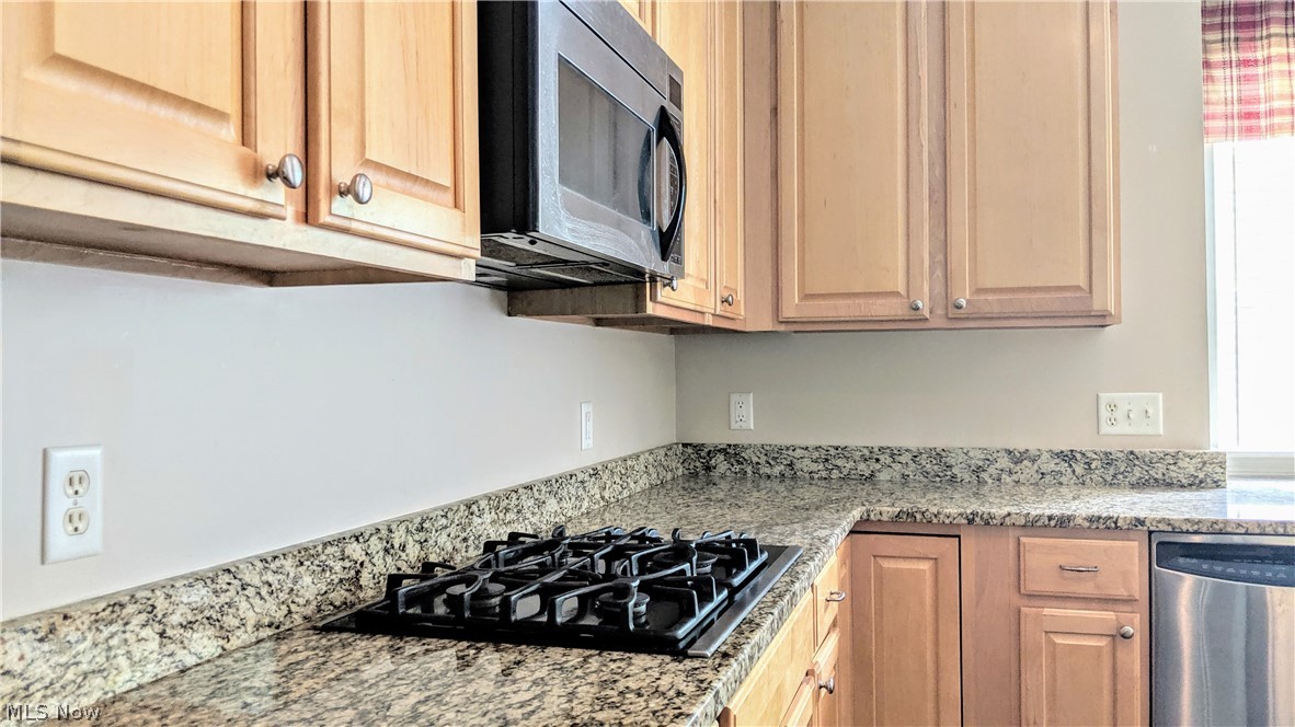 Wellesley Chase 01 04 - Residential Lease