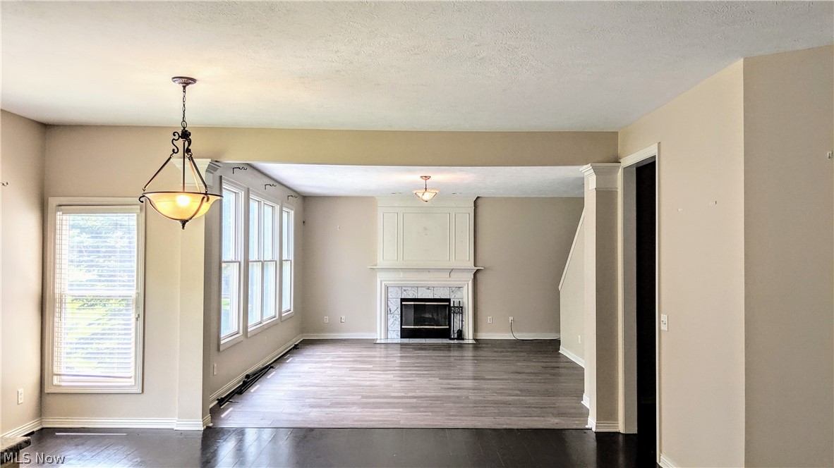 Wellesley Chase 01 04 - Residential Lease