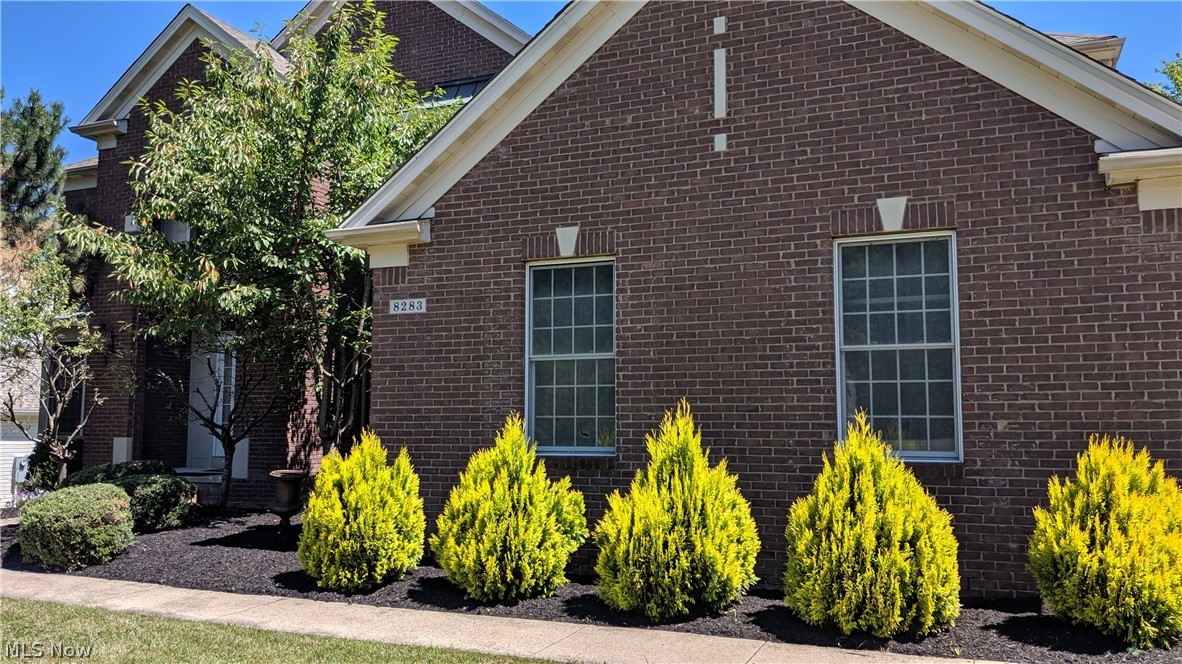 Wellesley Chase 01 04 - Residential Lease